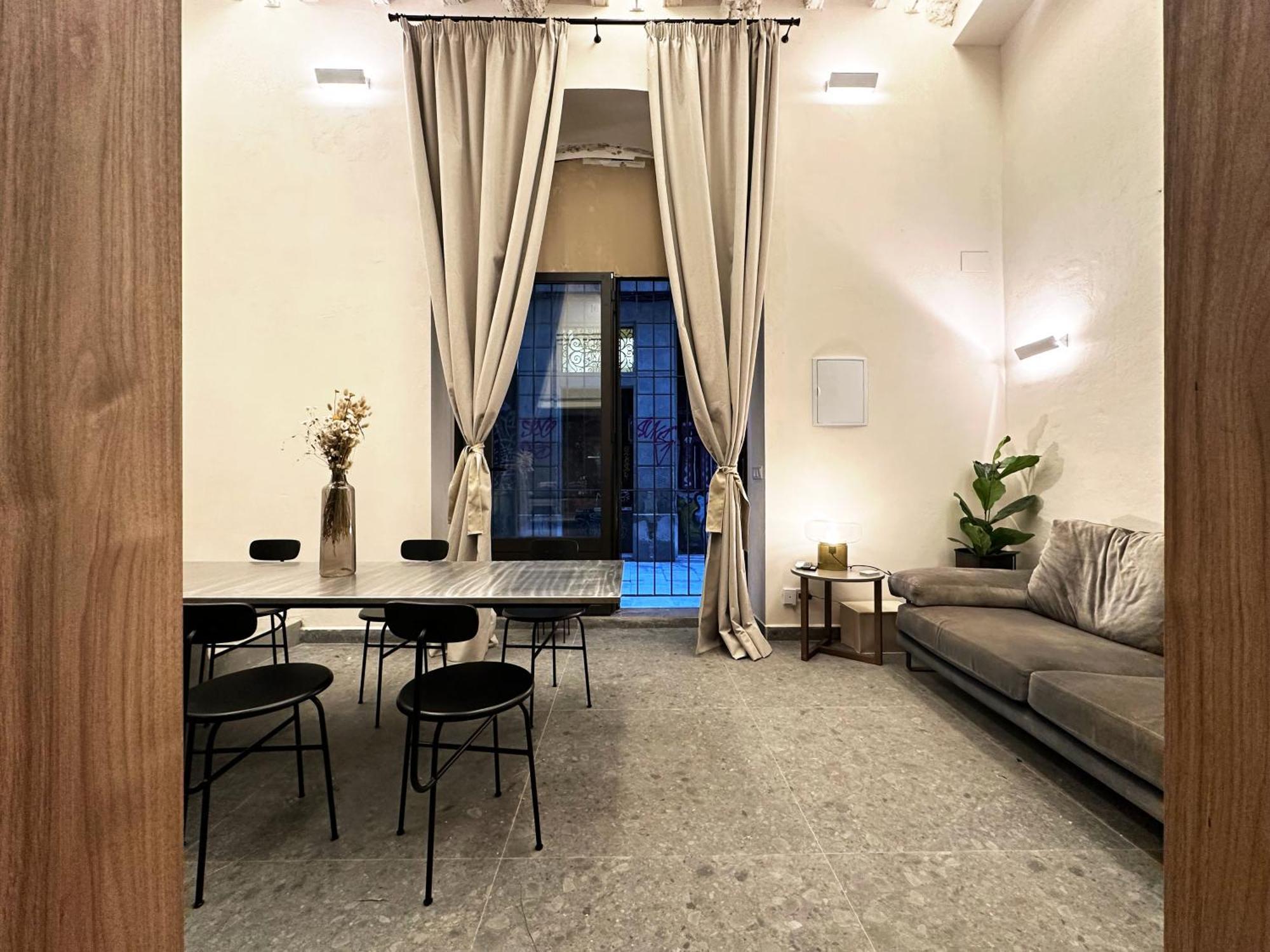 Oasis Apartments & Studios Old Town Center 巴塞罗那 外观 照片