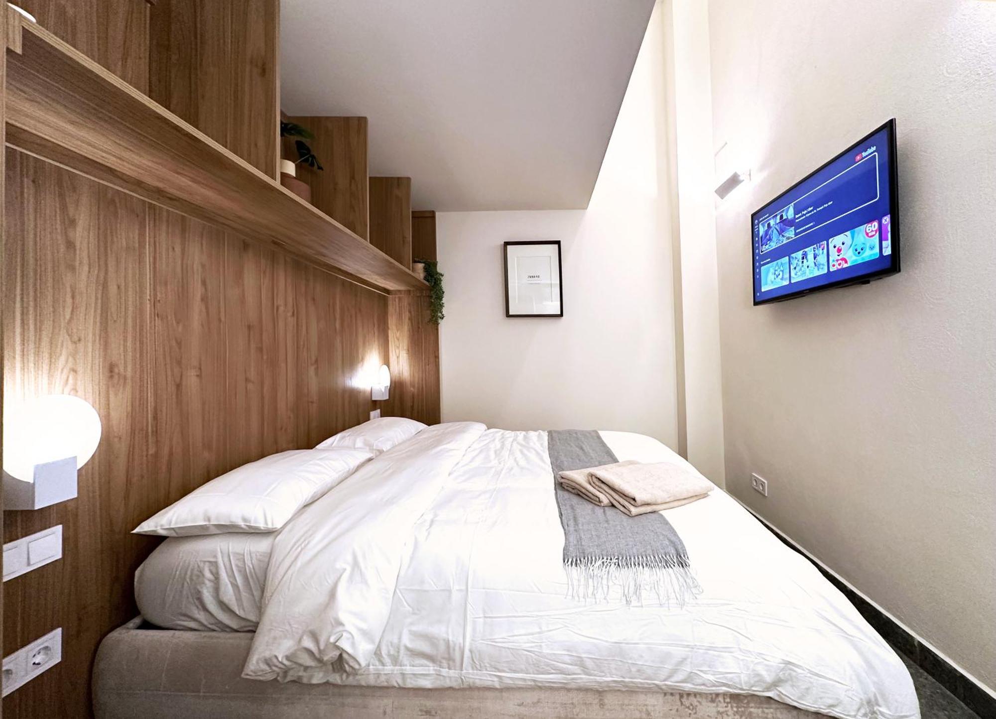 Oasis Apartments & Studios Old Town Center 巴塞罗那 外观 照片