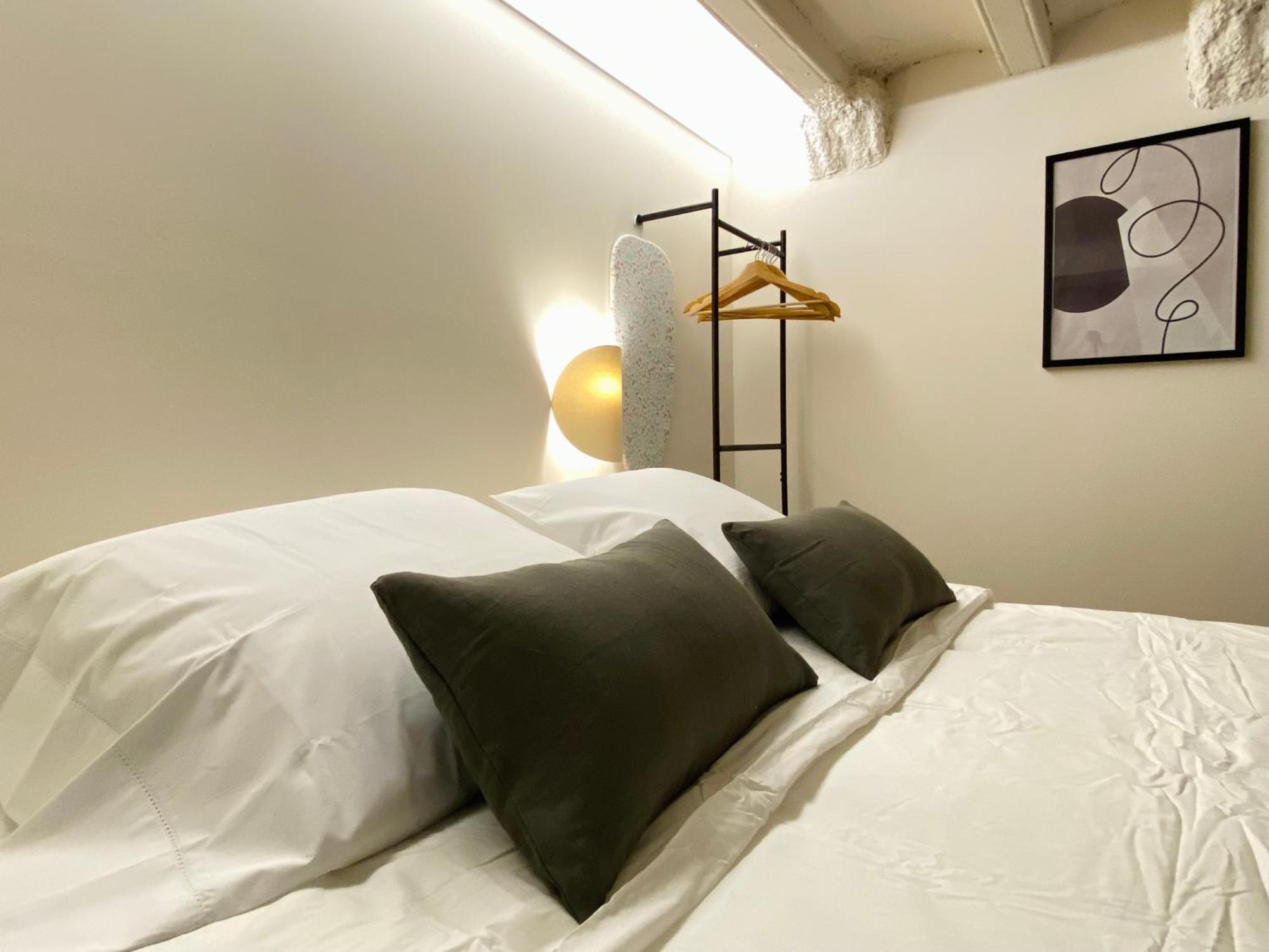 Oasis Apartments & Studios Old Town Center 巴塞罗那 外观 照片