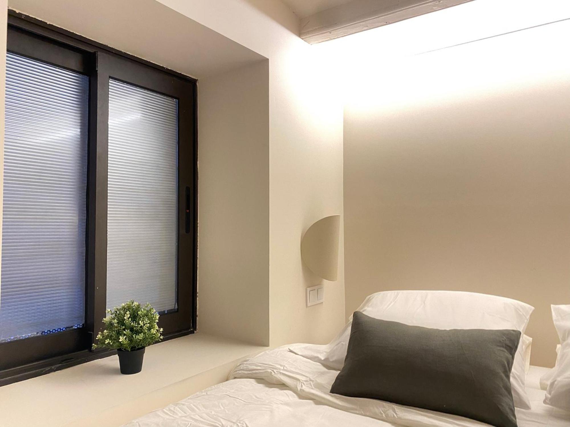 Oasis Apartments & Studios Old Town Center 巴塞罗那 外观 照片