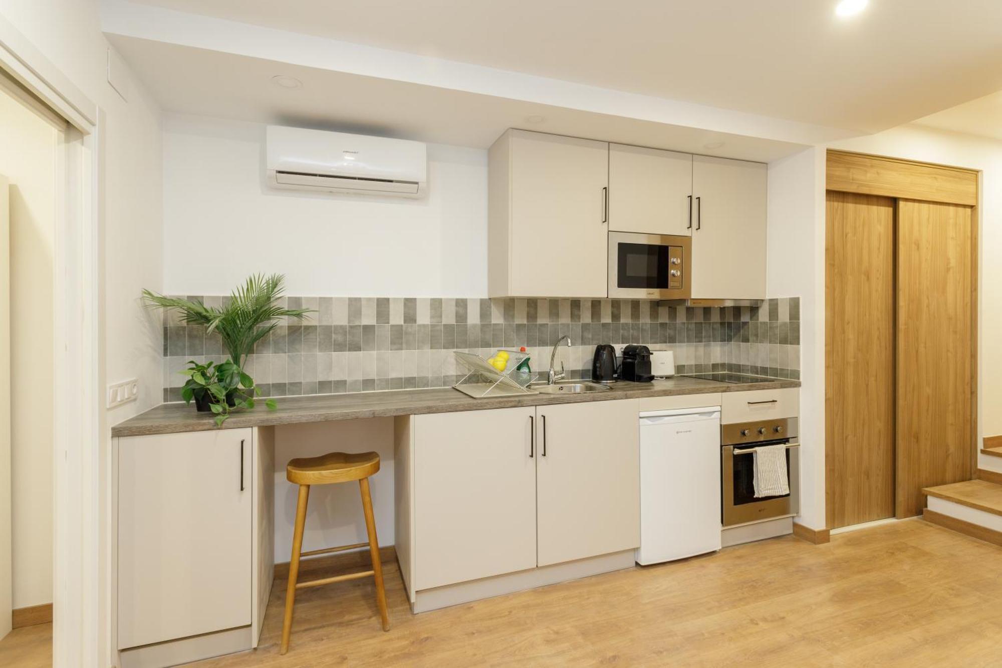 Oasis Apartments & Studios Old Town Center 巴塞罗那 外观 照片